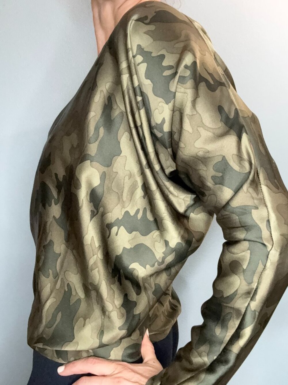 SPRWMN 100% Silk Camo Print Dolman Sleeve Cropped Boxy Top Olive Green S